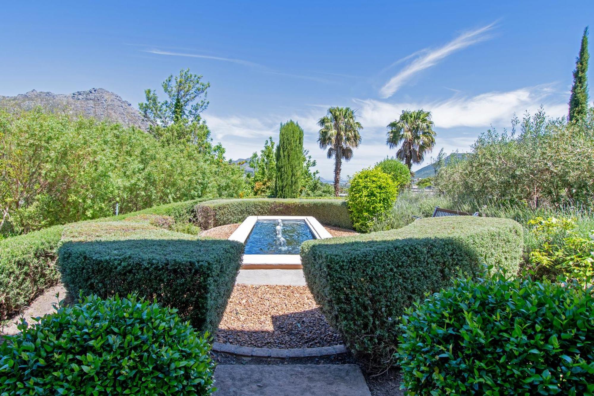 Chateau Neuf Du Cap Hout Bay Exterior photo