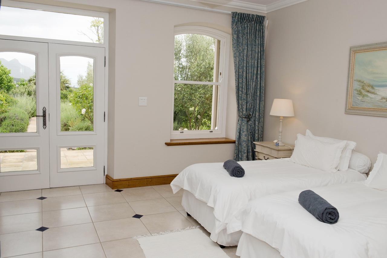 Chateau Neuf Du Cap Hout Bay Exterior photo